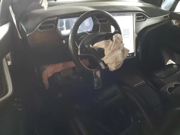 5YJXCBE44HF051849 2017 TESLA MODEL X - Image 8