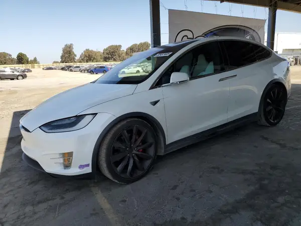 5YJXCBE44JF104796 2018 TESLA MODEL X - Image 1