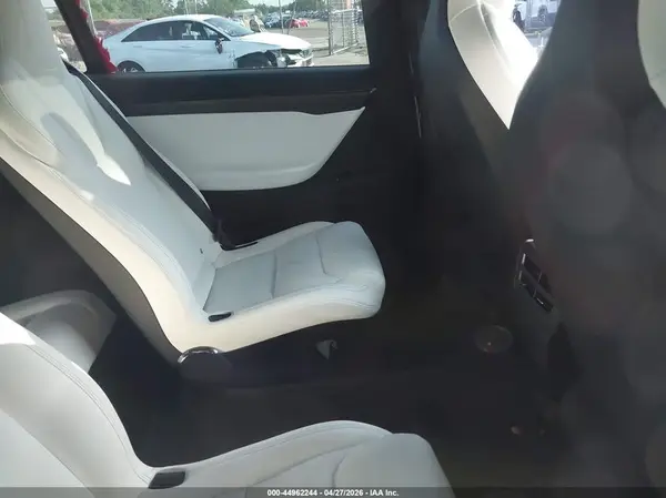 5YJXCBE44JF138091 2018 TESLA MODEL X - Image 8