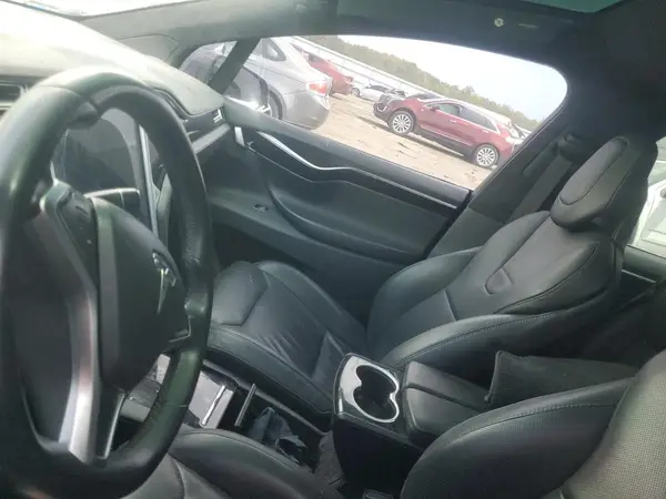 5YJXCBE45GF015070 2016 TESLA MODEL X - Image 8