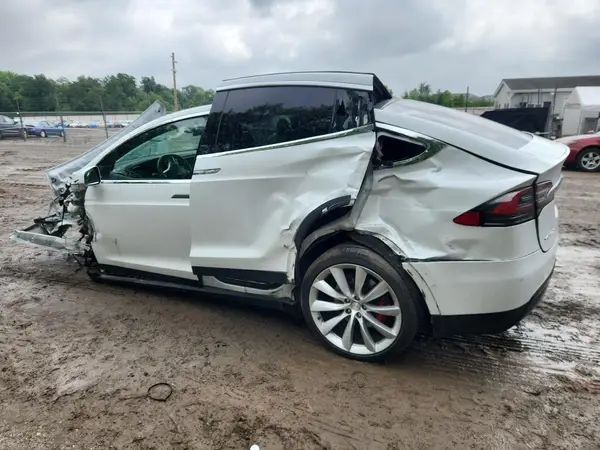 5YJXCBE45GFS00266 2016 TESLA MODEL X - Image 2