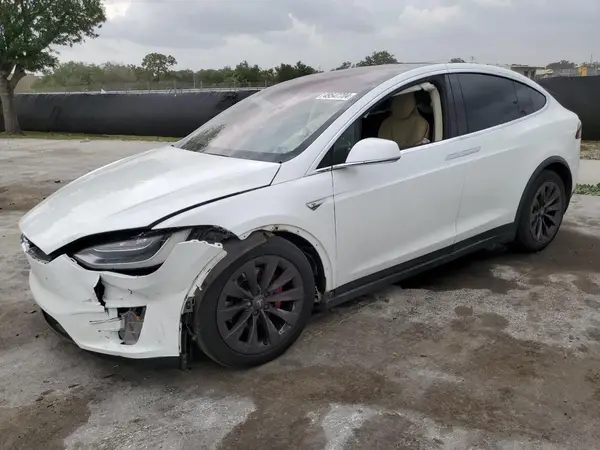 5YJXCBE45GFS00610 2016 TESLA MODEL X - Image 1