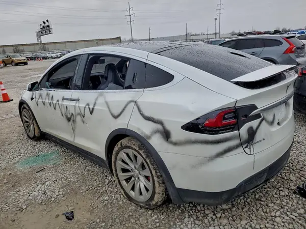 5YJXCBE45JF142344 2018 TESLA MODEL X - Image 2