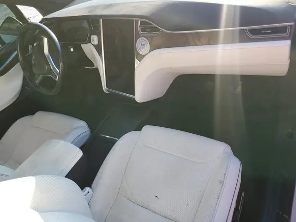 5YJXCBE46GF000271 2016 TESLA MODEL X - Image 8
