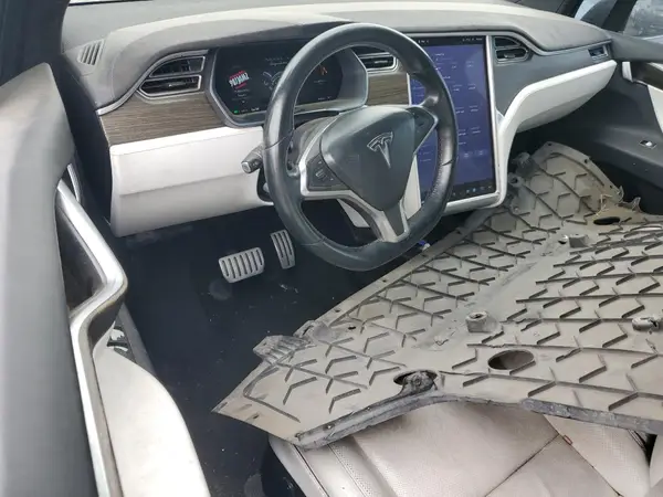 5YJXCBE46GFS01023 2016 TESLA MODEL X - Image 8