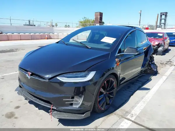 5YJXCBE46HF039637 2017 TESLA MODEL X - Image 2