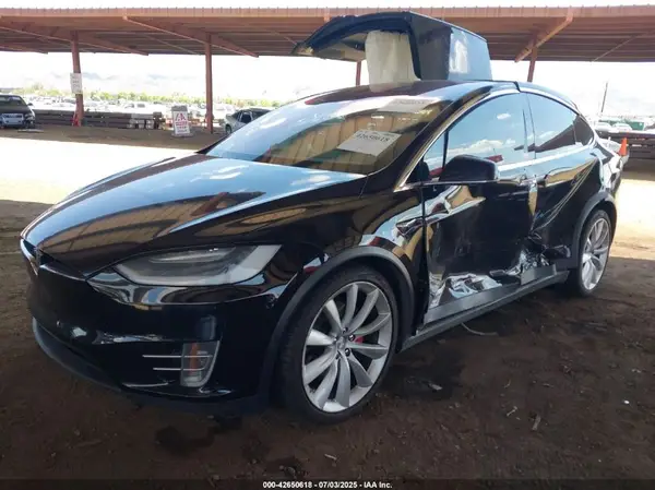5YJXCBE46HF051870 2017 TESLA MODEL X - Image 2