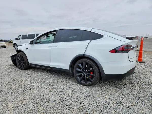 5YJXCBE46JF097625 2018 TESLA MODEL X - Image 2
