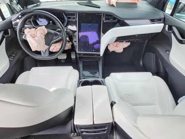 5YJXCBE46JF097625 2018 TESLA MODEL X - Image 8