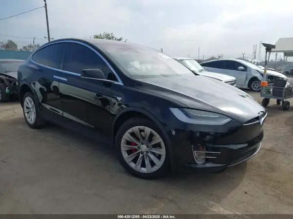 5YJXCBE46JF126024 2018 TESLA MODEL X - Image 1