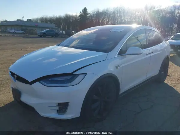 5YJXCBE47GF003874 2016 TESLA MODEL X - Image 2
