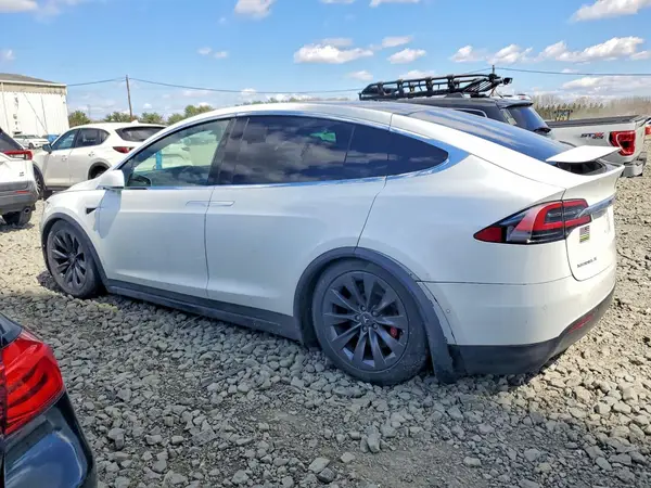 5YJXCBE47HF050260 2017 TESLA MODEL X - Image 2