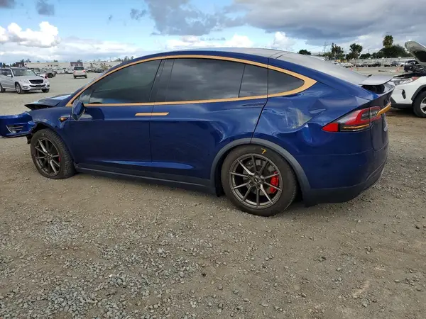 5YJXCBE47HF052865 2017 TESLA MODEL X - Image 2