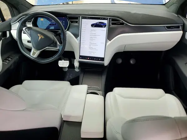 5YJXCBE47HF052865 2017 TESLA MODEL X - Image 8