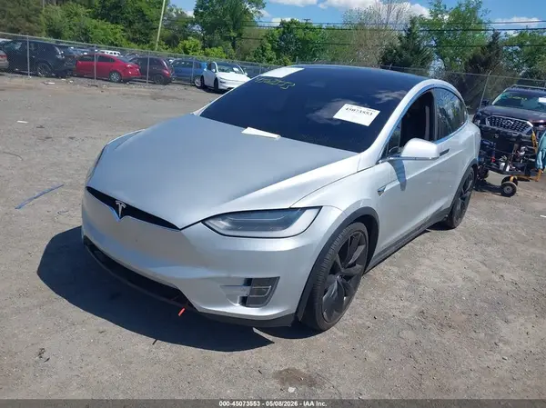 5YJXCBE47JF086181 2018 TESLA MODEL X - Image 2