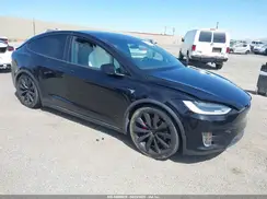 5YJXCBE47JF111337 2018 TESLA MODEL X