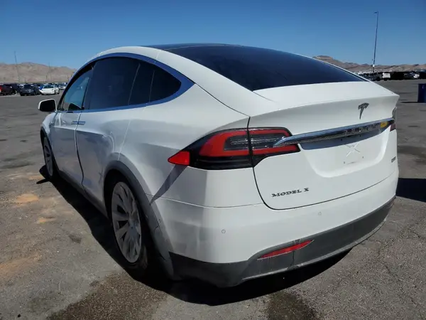 5YJXCBE48GF000949 2016 TESLA MODEL X - Image 2
