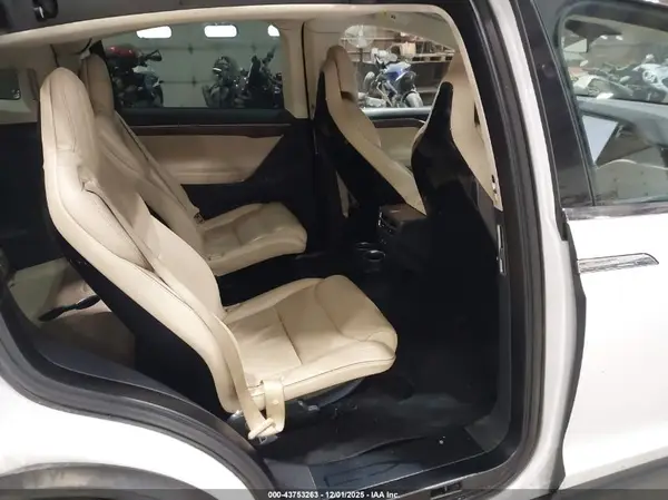 5YJXCBE48GF030291 2016 TESLA MODEL X - Image 8