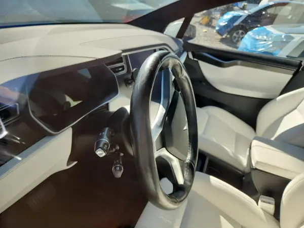 5YJXCBE48GF031103 2016 TESLA MODEL X - Image 8