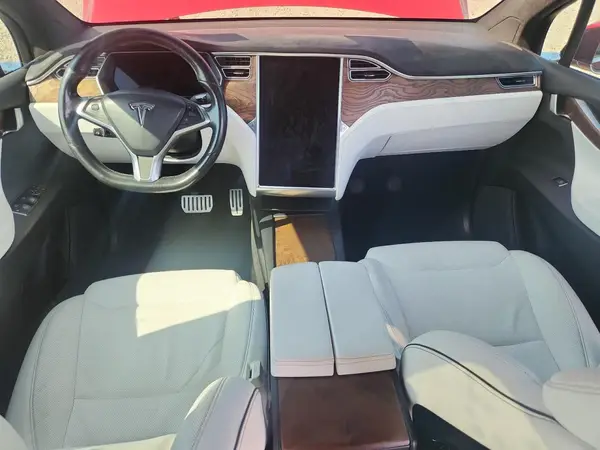 5YJXCBE48HF025027 2017 TESLA MODEL X - Image 8