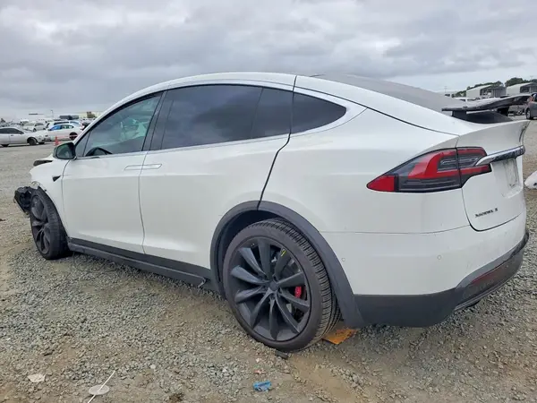 5YJXCBE48JF081233 2018 TESLA MODEL X - Image 2