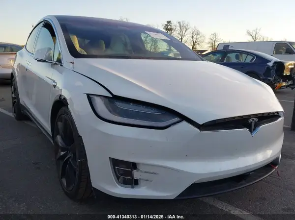5YJXCBE48KF144882 2019 TESLA MODEL X - Image 1