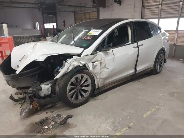 5YJXCBE49GF001124 2016 TESLA MODEL X - Image 2
