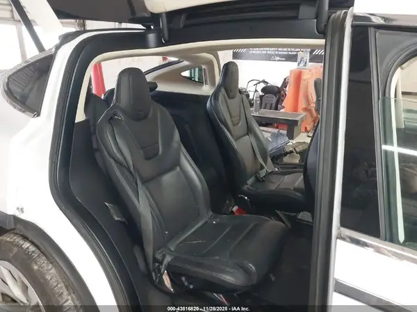 5YJXCBE49GF001124 2016 TESLA MODEL X - Image 8