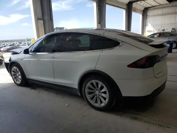 5YJXCBE49GF016562 2016 TESLA MODEL X - Image 2