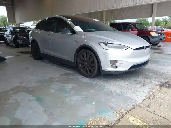 5YJXCBE49GF022006 2016 TESLA MODEL X - Image 1