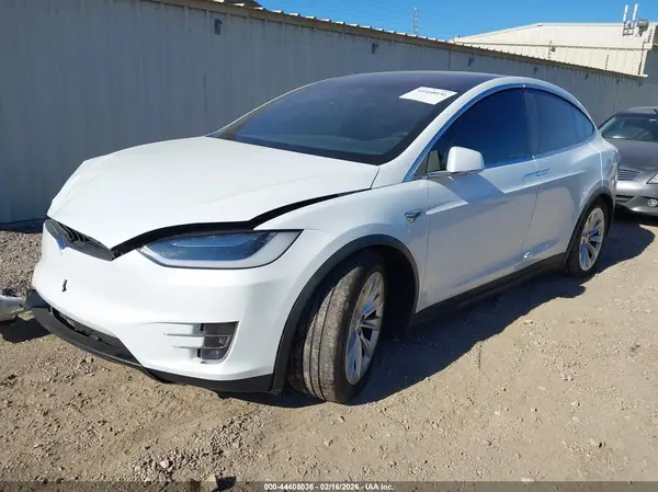 5YJXCBE49HF051720 2017 TESLA MODEL X - Image 2
