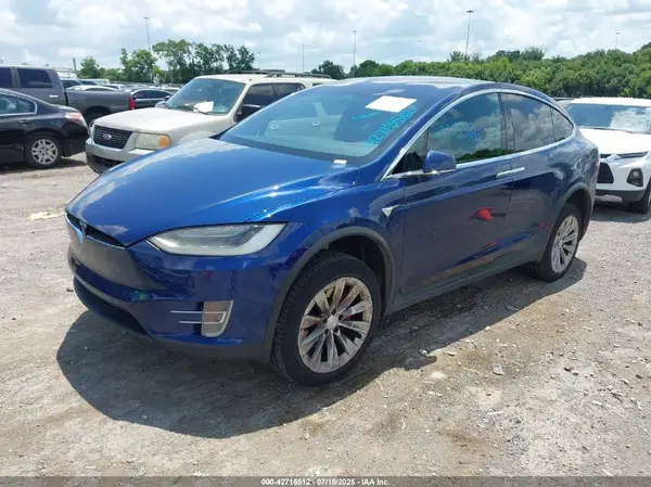 5YJXCBE49HF053550 2017 TESLA MODEL X - Image 2
