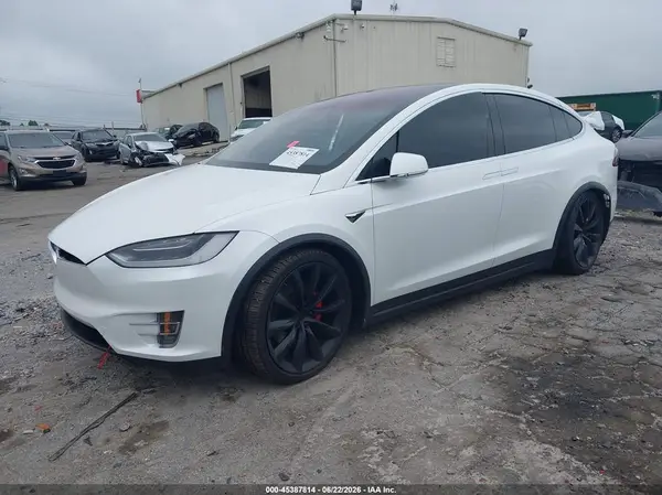 5YJXCBE49HF067514 2017 TESLA MODEL X - Image 2