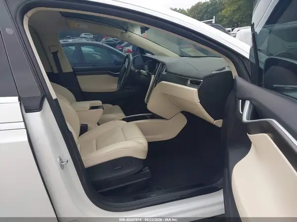 5YJXCBE49HF067514 2017 TESLA MODEL X - Image 8