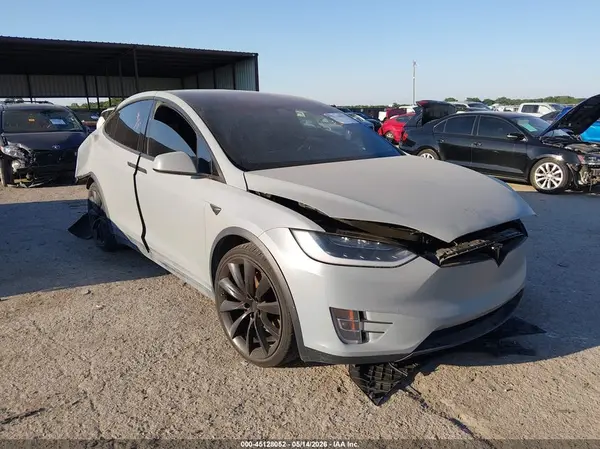 5YJXCBE49HF075984 2017 TESLA MODEL X - Image 1