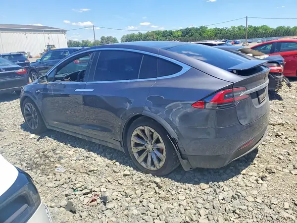 5YJXCBE49JF086165 2018 TESLA MODEL X - Image 2