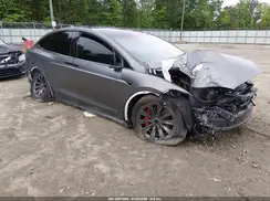 5YJXCBE49JF097960 2018 TESLA MODEL X