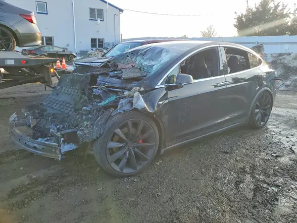 5YJXCBE49JF128088 2018 TESLA MODEL X - Image 1