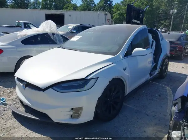 5YJXCBE4XGF000922 2016 TESLA MODEL X - Image 2