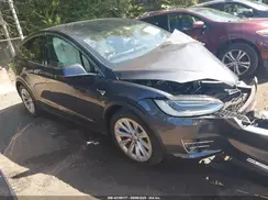 5YJXCBE4XHF034232 2017 TESLA MODEL X