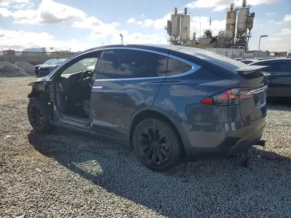5YJXCBE4XHF062726 2017 TESLA MODEL X - Image 2