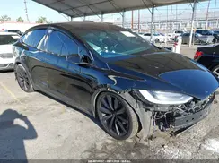 5YJXCBE4XJF103944 2018 TESLA MODEL X