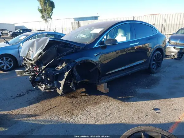 5YJXCBE4XKF190732 2019 TESLA MODEL X - Image 2