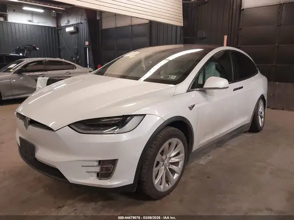 5YJXCBE4XKF197499 2019 TESLA MODEL X - Image 2