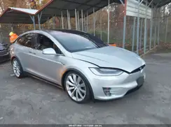 5YJXCDE20HF047713 2017 TESLA MODEL X