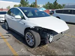 5YJXCDE20HF055679 2017 TESLA MODEL X