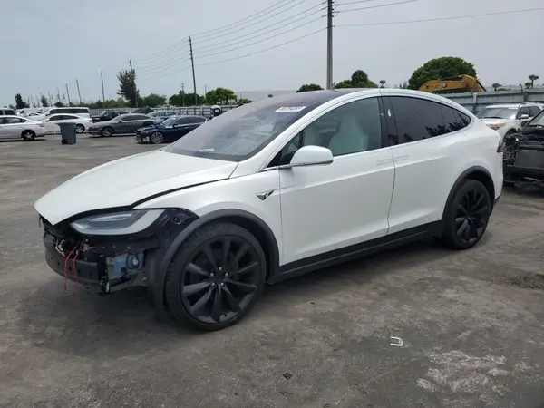 5YJXCDE20HF067847 2017 TESLA MODEL X - Image 1