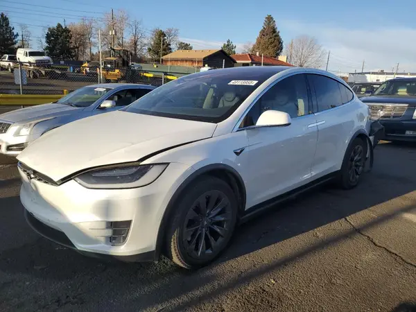 5YJXCDE20HF077701 2017 TESLA MODEL X - Image 1