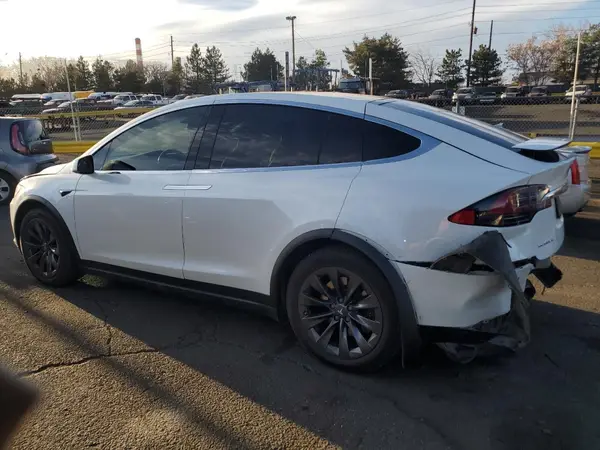 5YJXCDE20HF077701 2017 TESLA MODEL X - Image 2