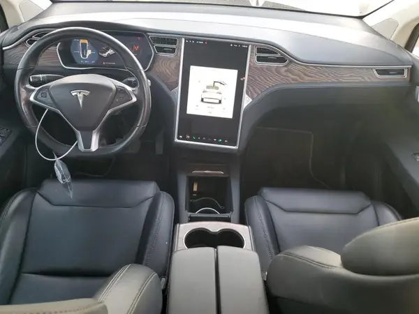 5YJXCDE20HF077701 2017 TESLA MODEL X - Image 8